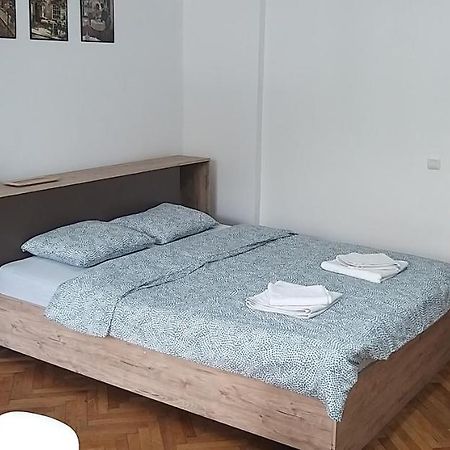 Domum George Enescu Apartment Букурещ Екстериор снимка